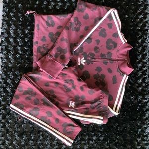 Adidas 1/4 zip crop pullover and leggings